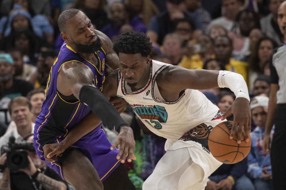 首支出线球 首支出线球