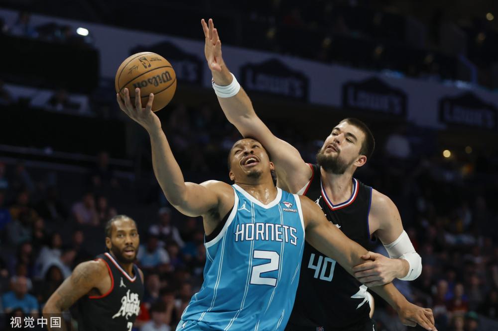 在对方防线 在对方防线