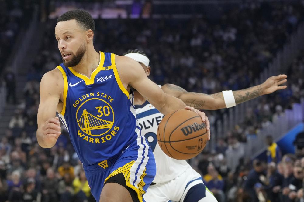 体育2023年02月20日《体育新闻》完整版