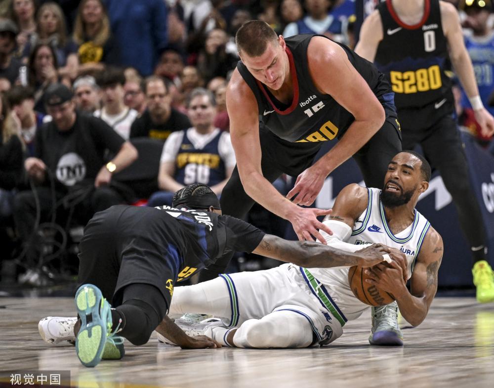 体育新科欧洲杯冠军意大利队举行夺冠游行